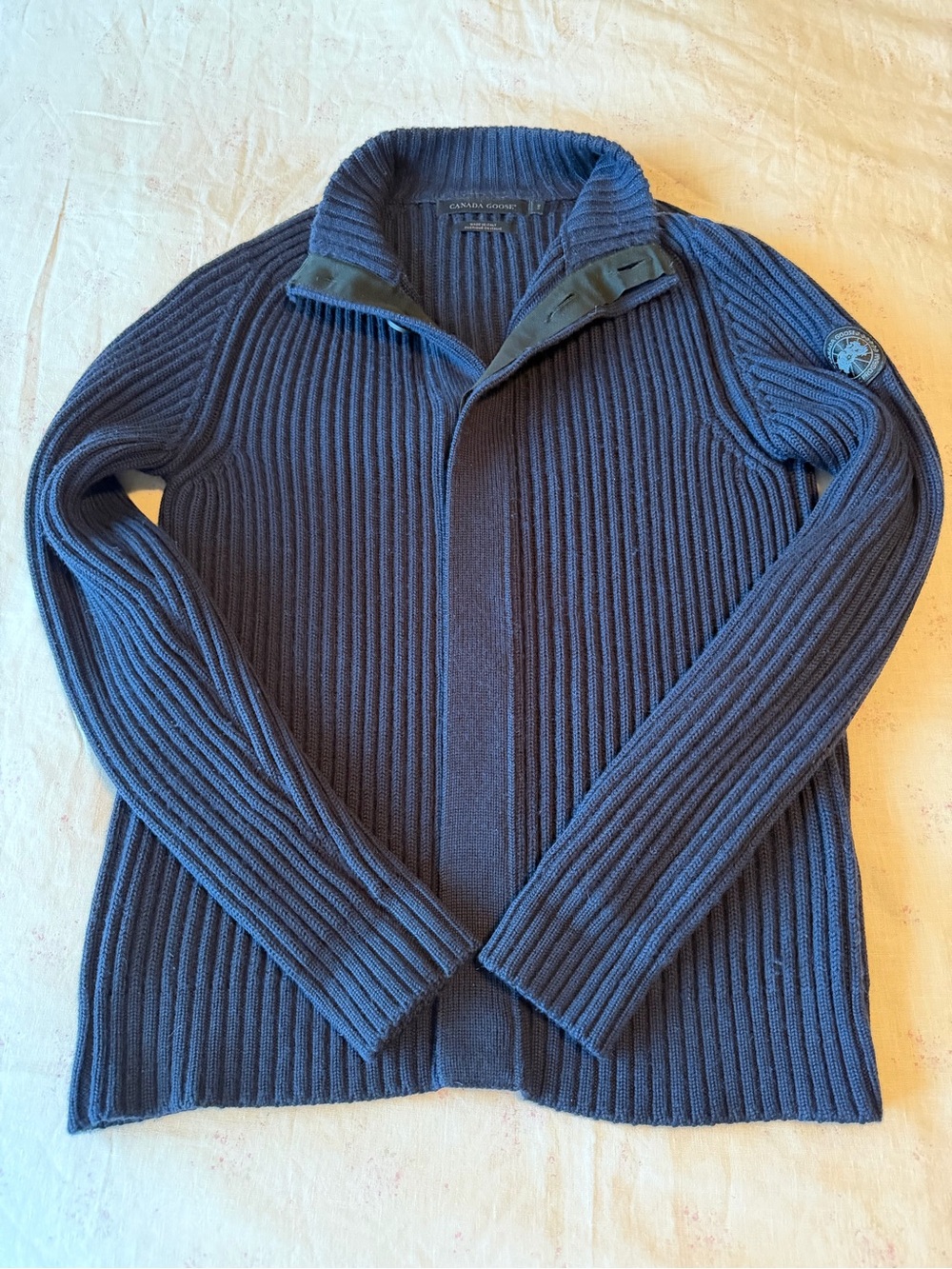 Authentic Canada Goose Men’s Navy Ribbed button Front cardigan Sweater, Sz L